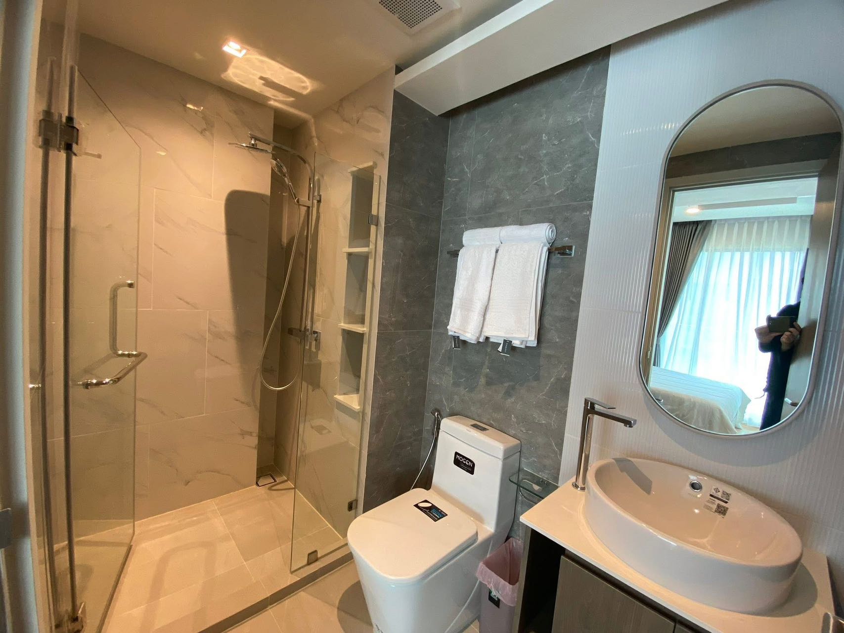 LLoyd Soonvijai Condo