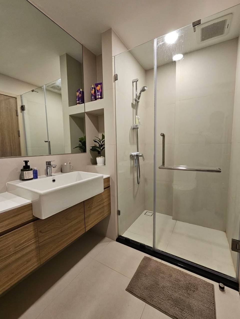 Noble Ambience Sukhumvit42