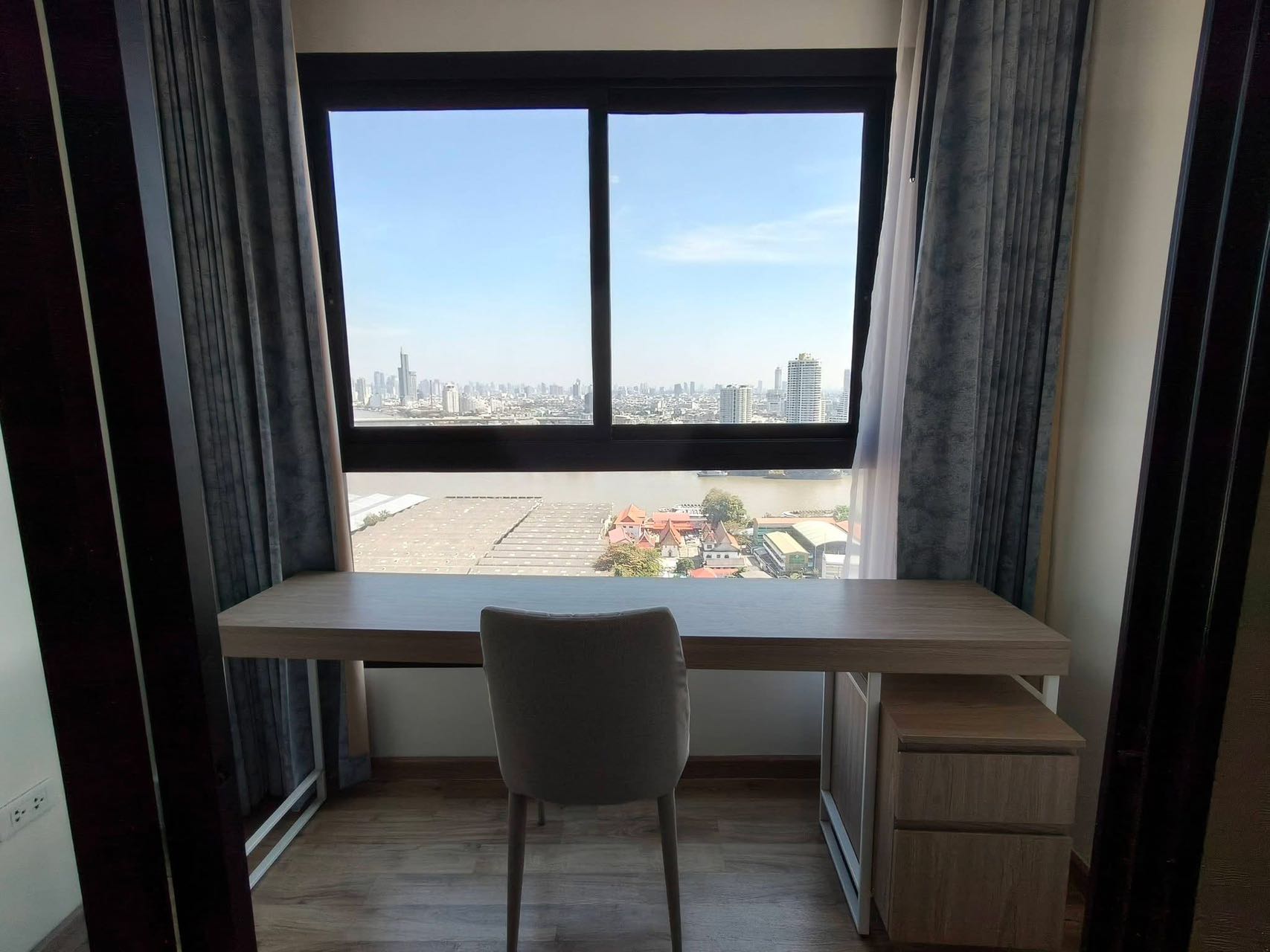 Niche Mono charoennakhon