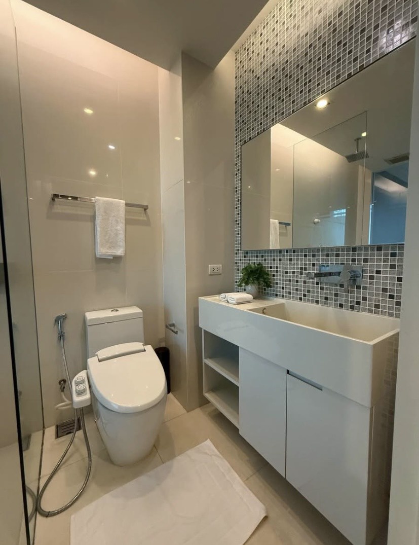 The Room Sukhumvit 21