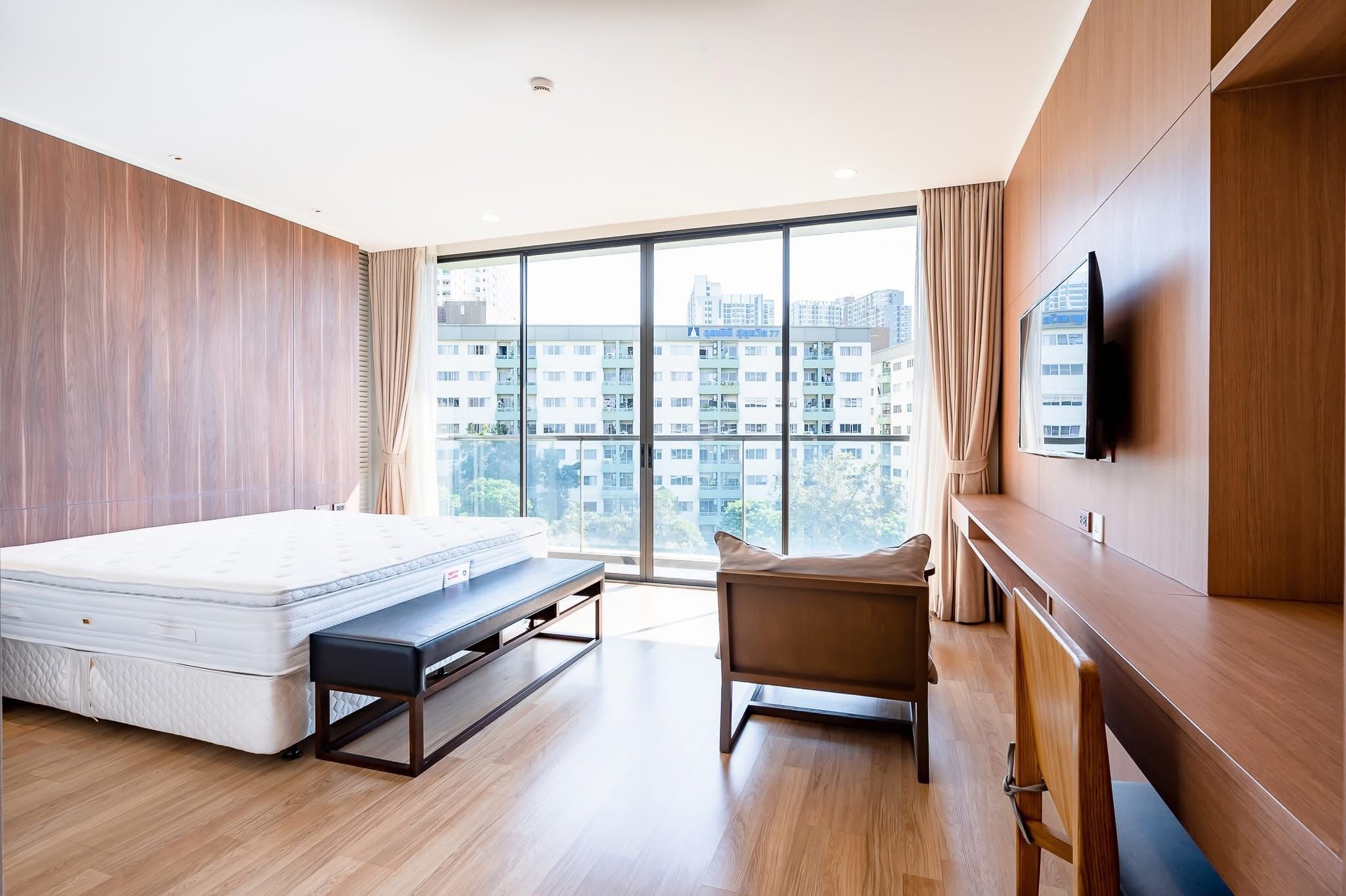 Park Court Sukhumvit 77