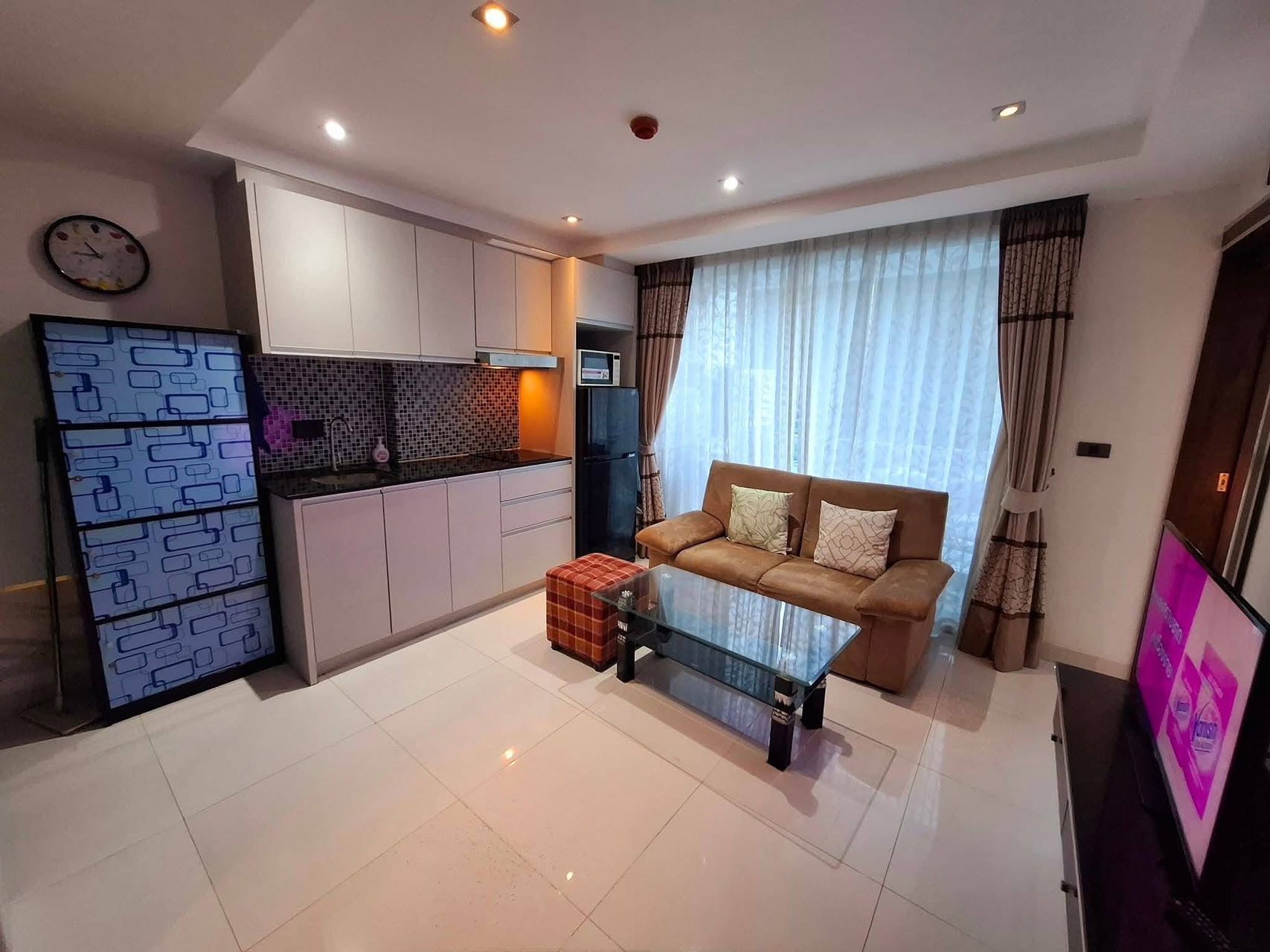 宁静公寓 (Serenity Condominium)