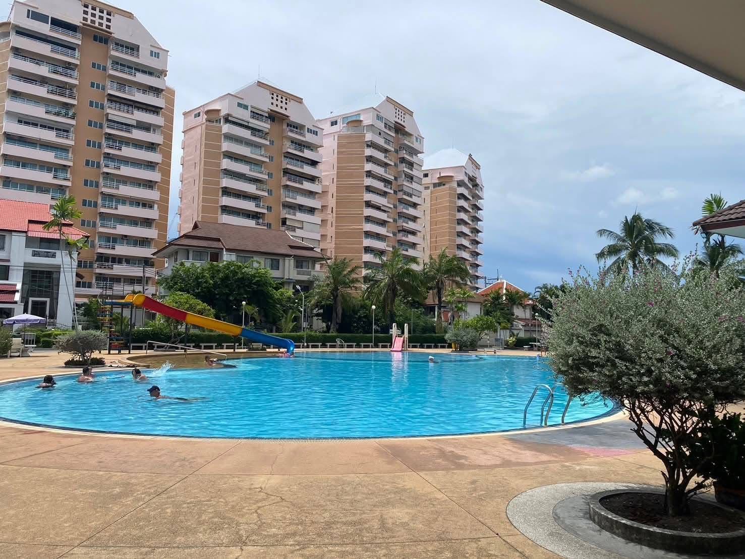 ViewTalay 1A 公寓