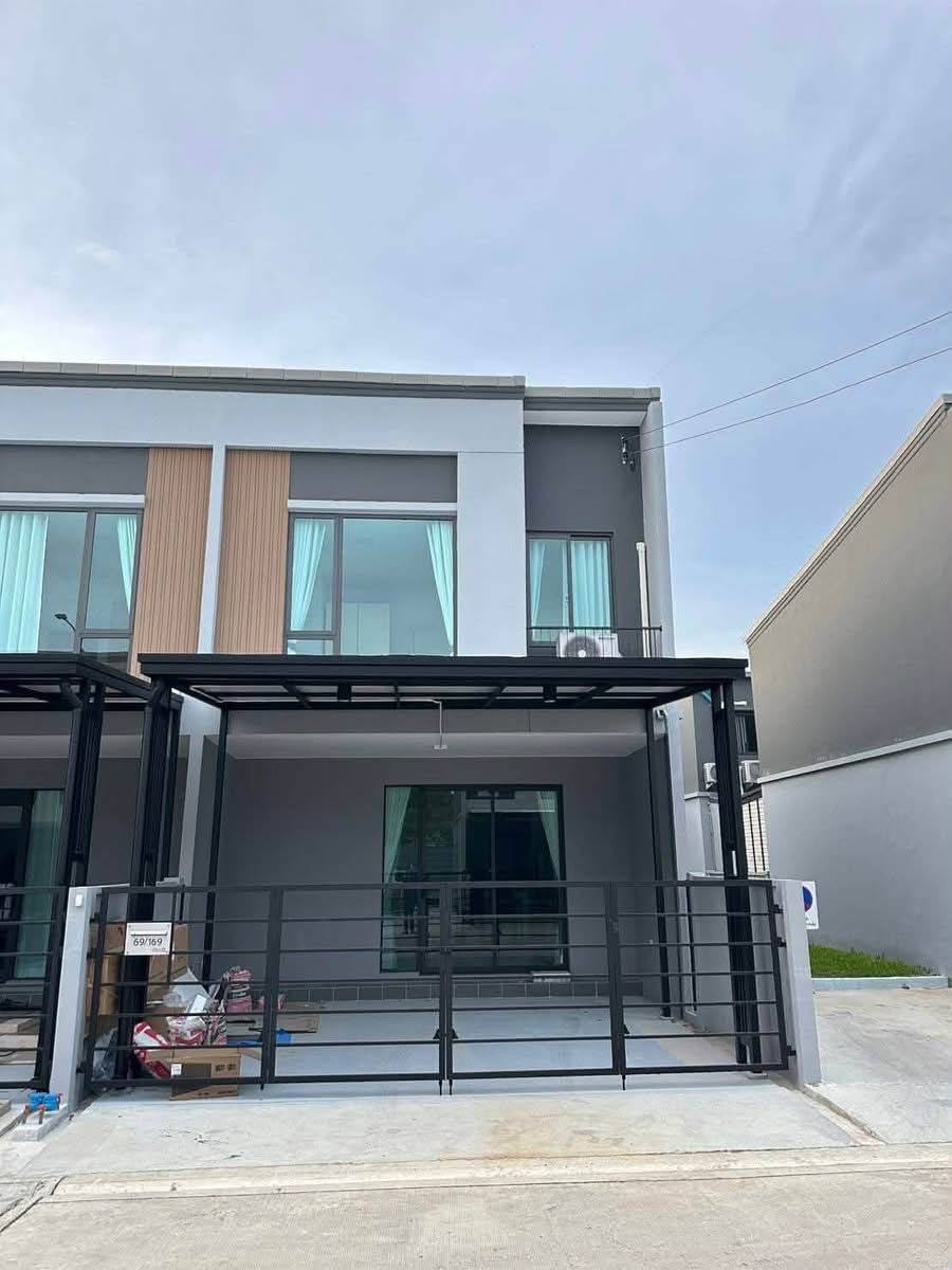 Pleno Sukhumvit Bangna 2