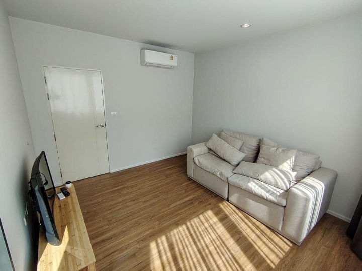 Baan Klangmaeng Rama9-Krungthepkreetha