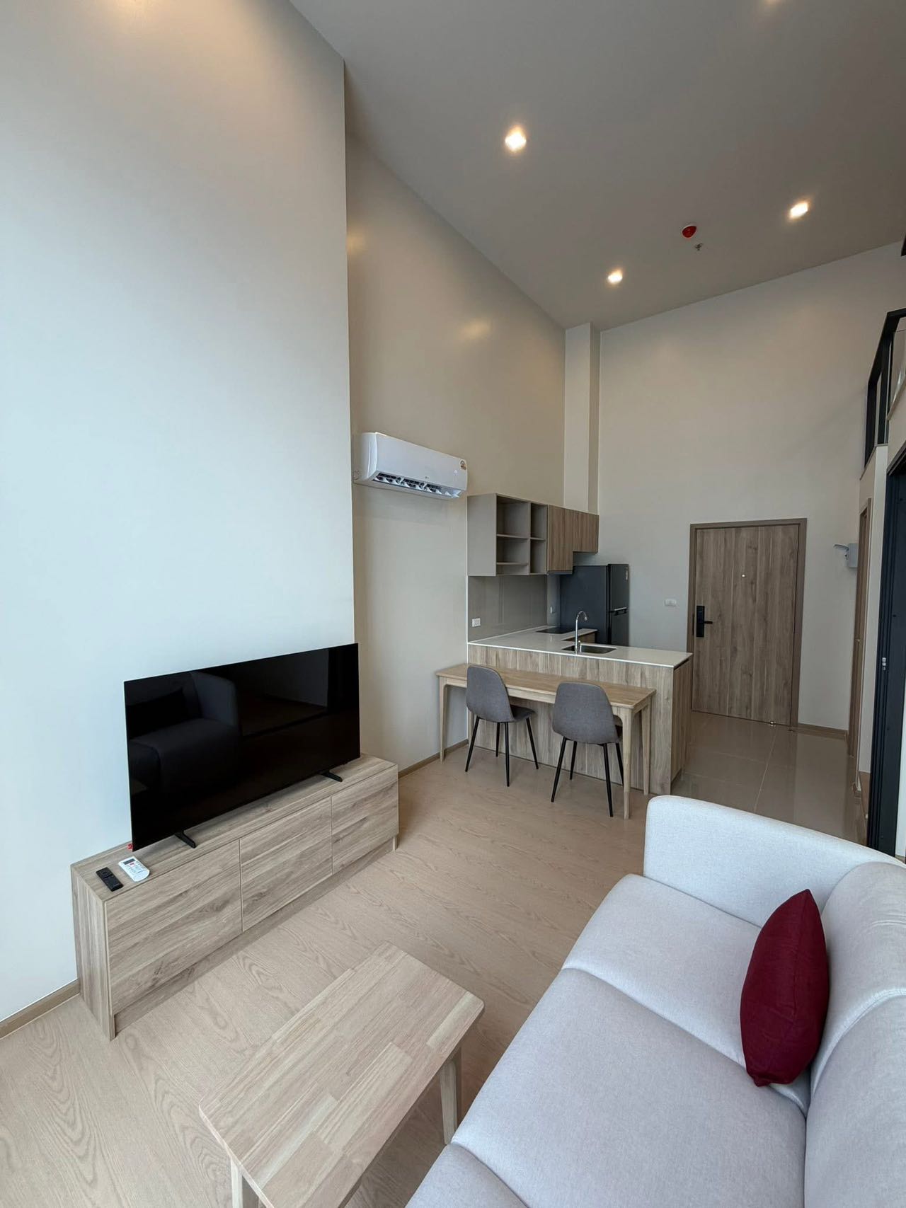 The Base Urban Rama9（复试）