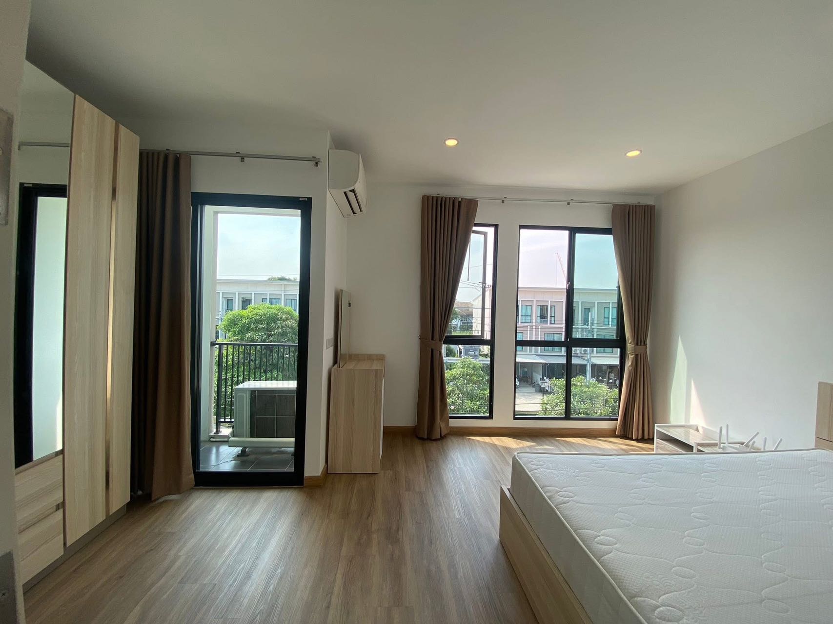 Patio Srinakarin Rama 9