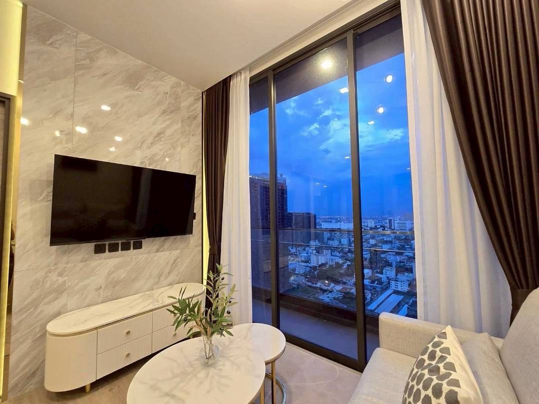 The Crest Park Residences