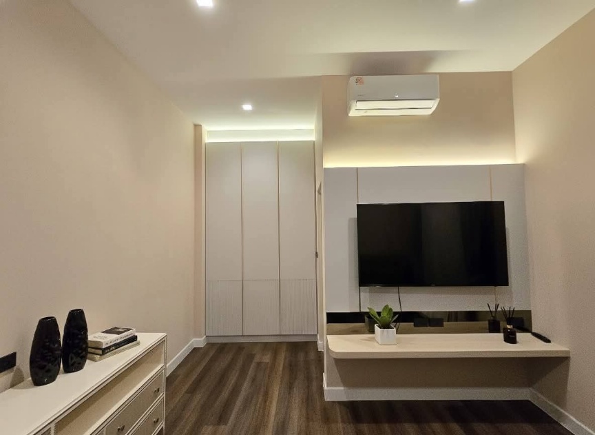 Bangkok Boulevard Bangna-km5