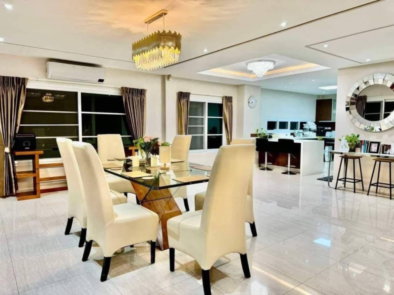 芭堤雅泳池别墅