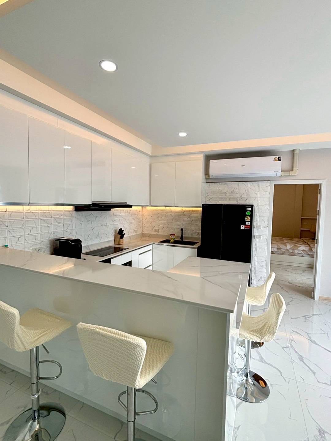 玛普拉占湖附近泳池别墅出租