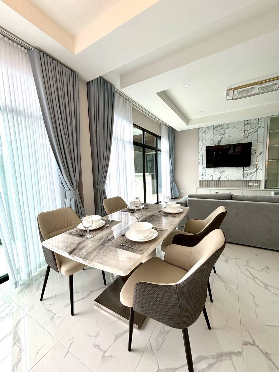 玛普拉占湖附近泳池别墅出租