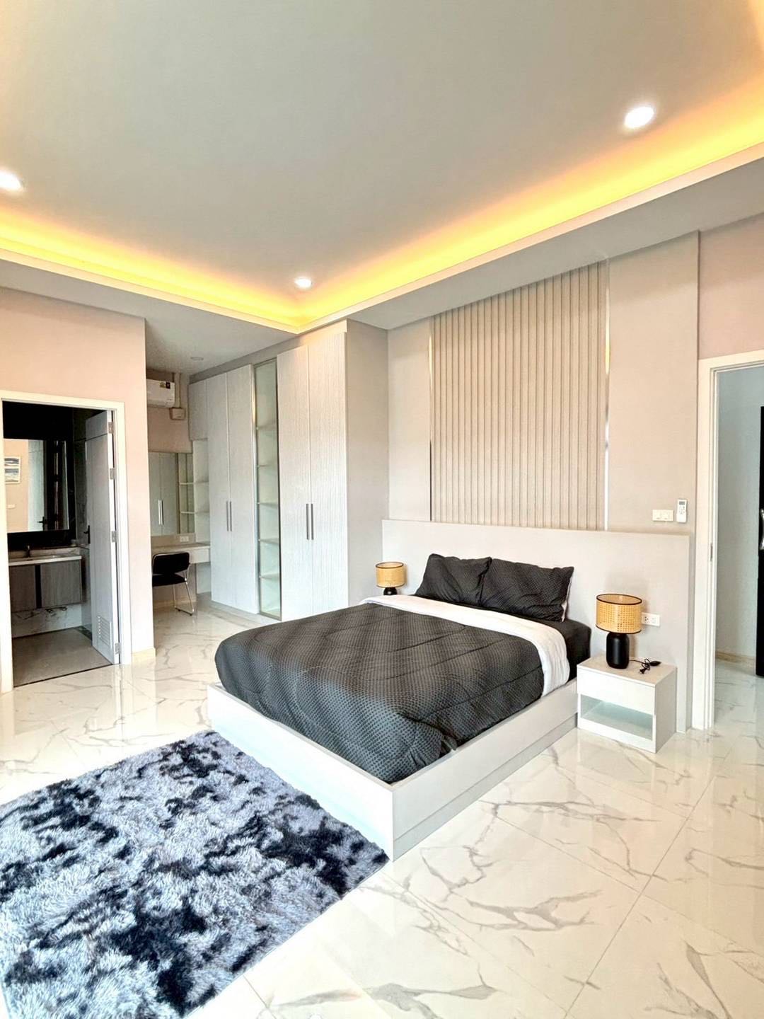 玛普拉占湖附近泳池别墅出租