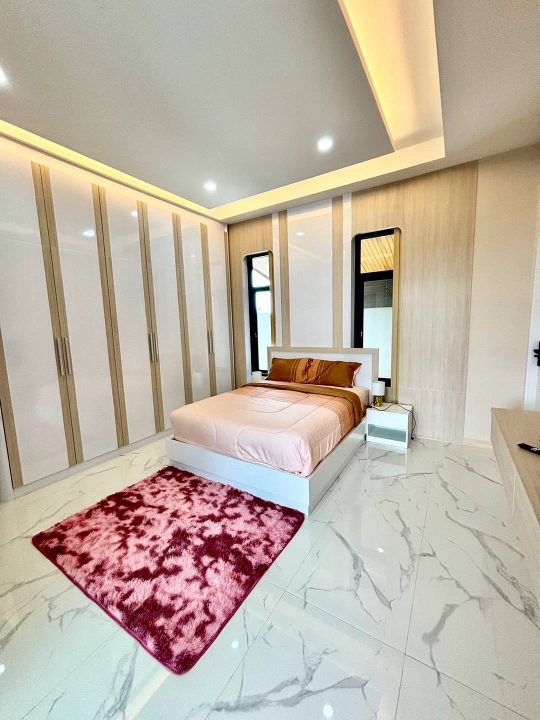 玛普拉占湖附近泳池别墅出租