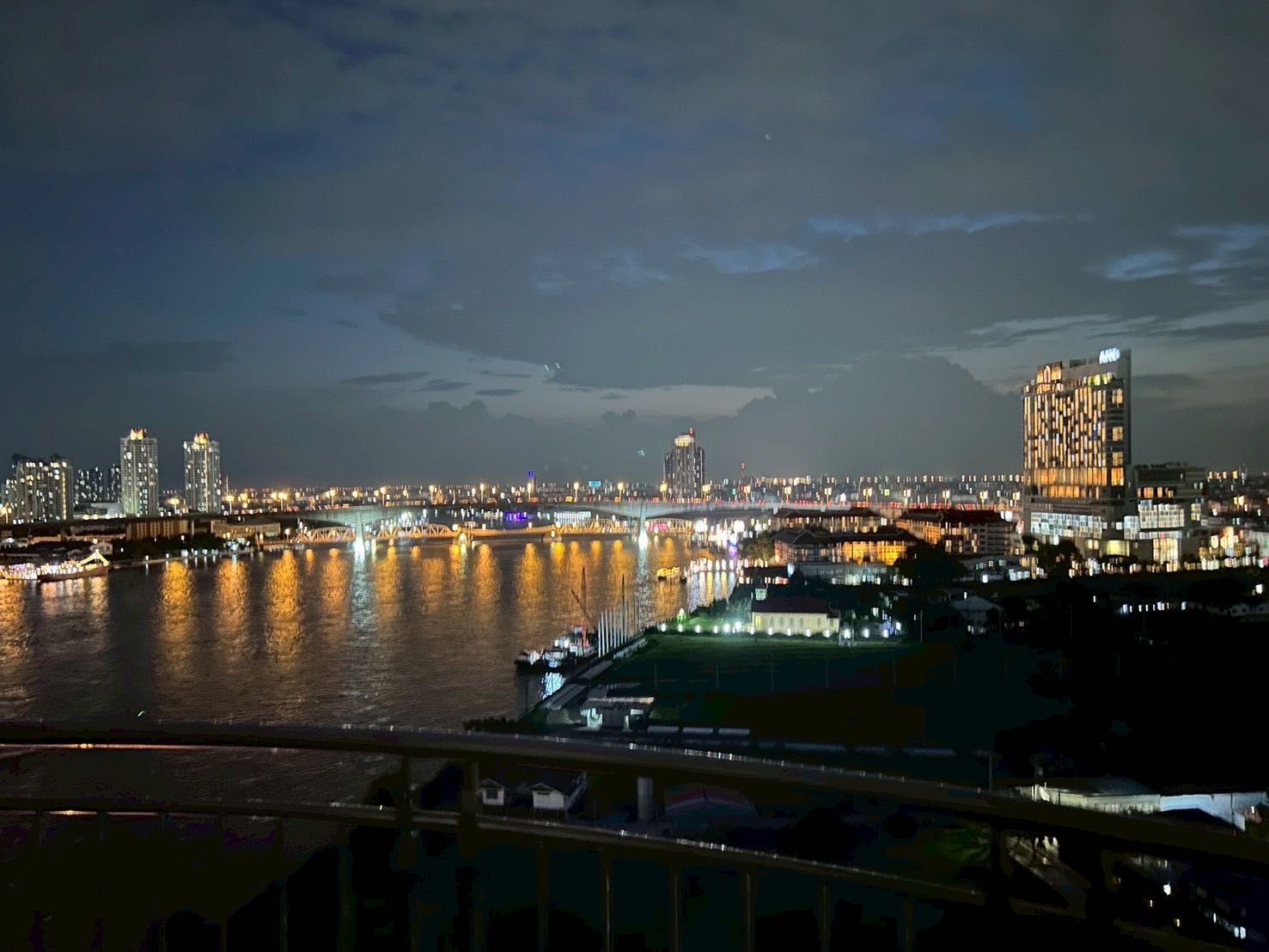 Supalai river resort 河景出租公寓