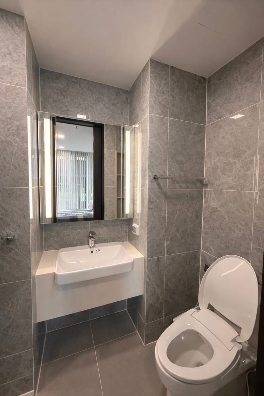 Condo Noble Around Ari