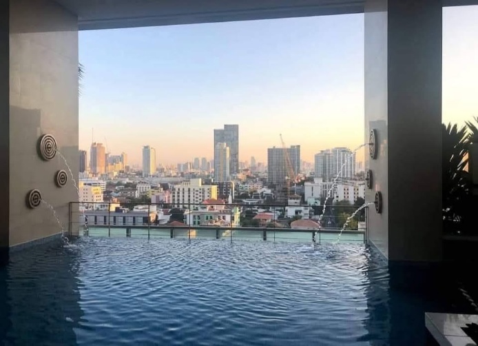 The Line Phahonyothin Park