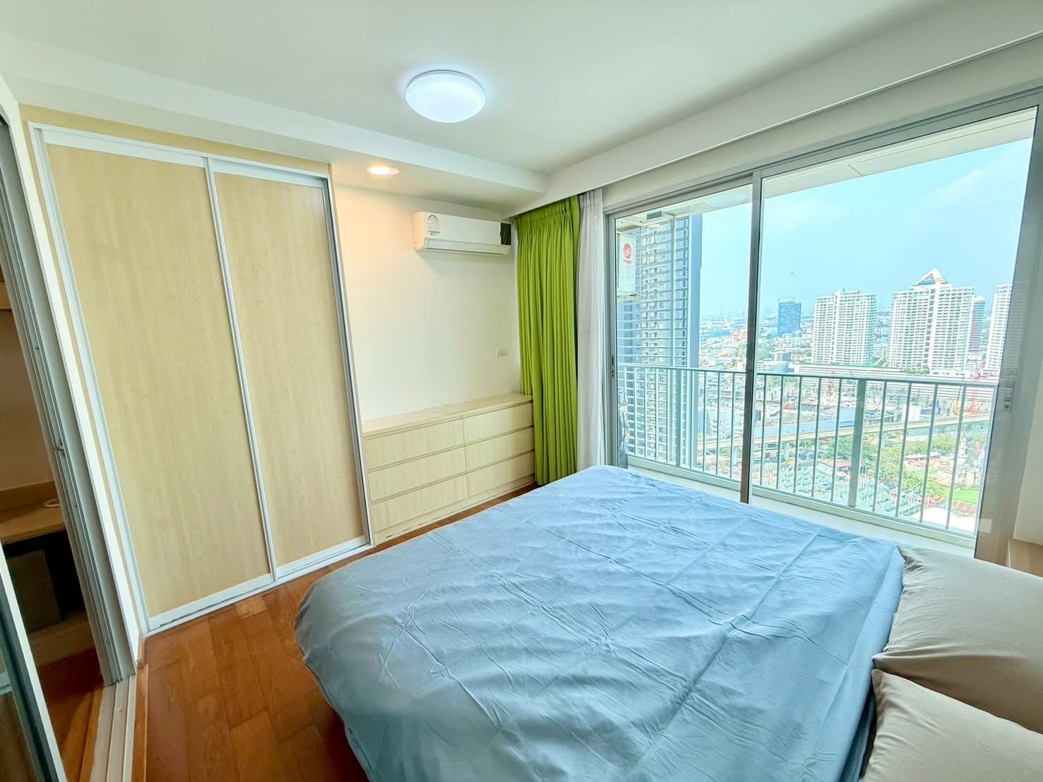 The Line Phaholyothin Park