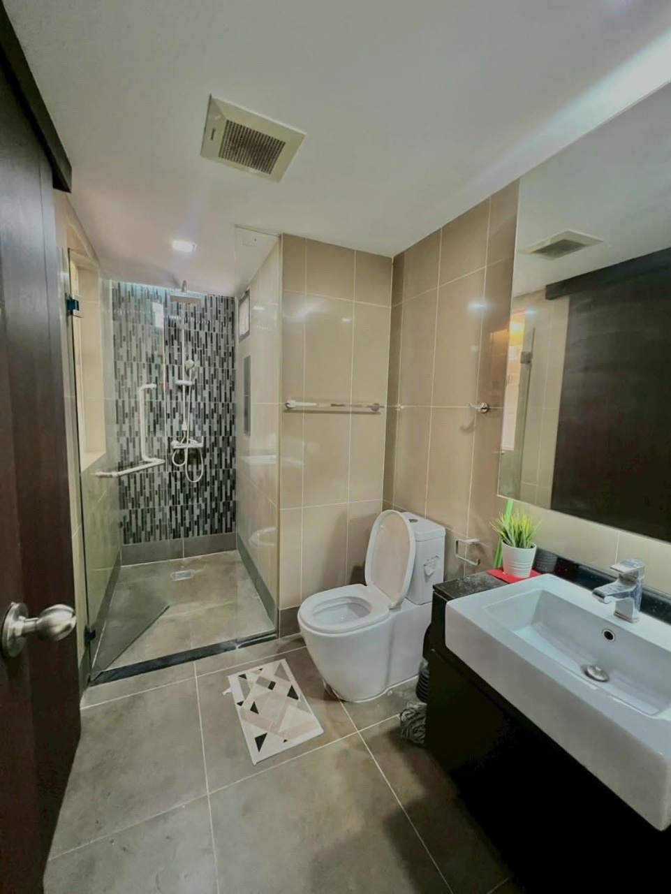 Tidy Condominium Thonglor 出售