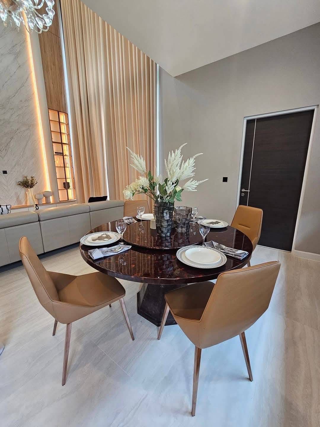 The Gentry Phatthanakan 2 5卧别墅