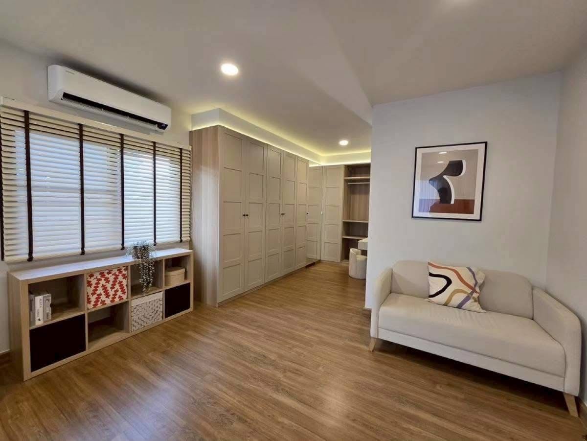 Centro Bangna 四卧190平米