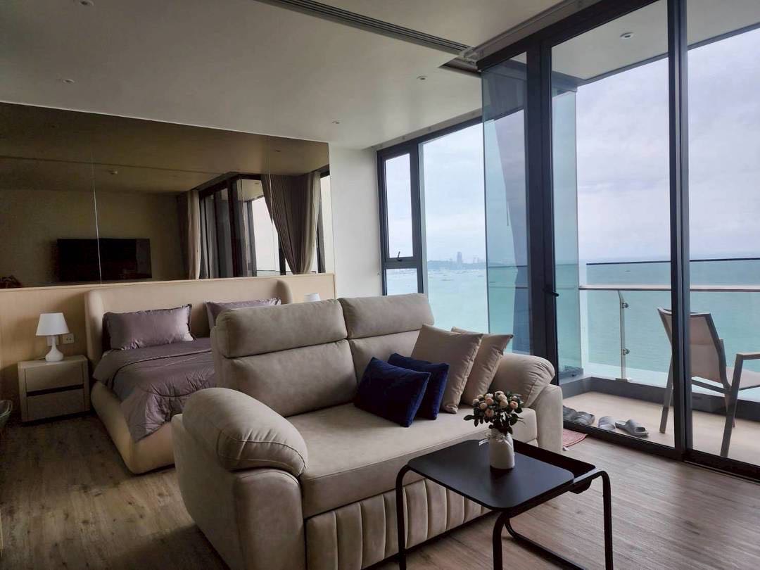 Arom Wongamat Pattaya