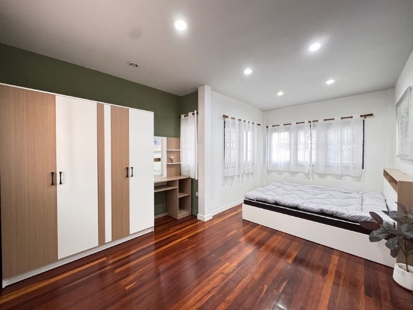 暖武里独栋别墅