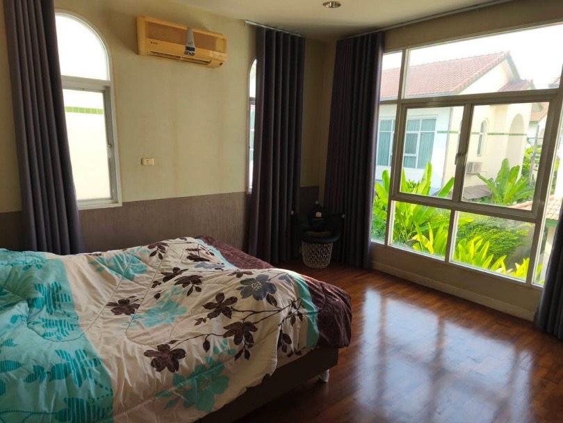 Rasa Spanish Courtyard