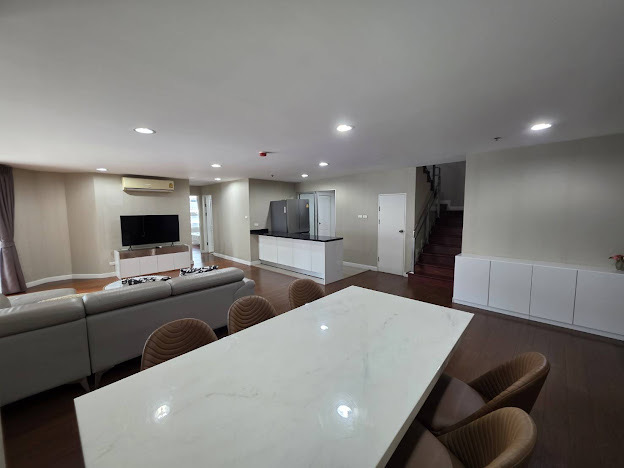 Belle Grand Rama 9