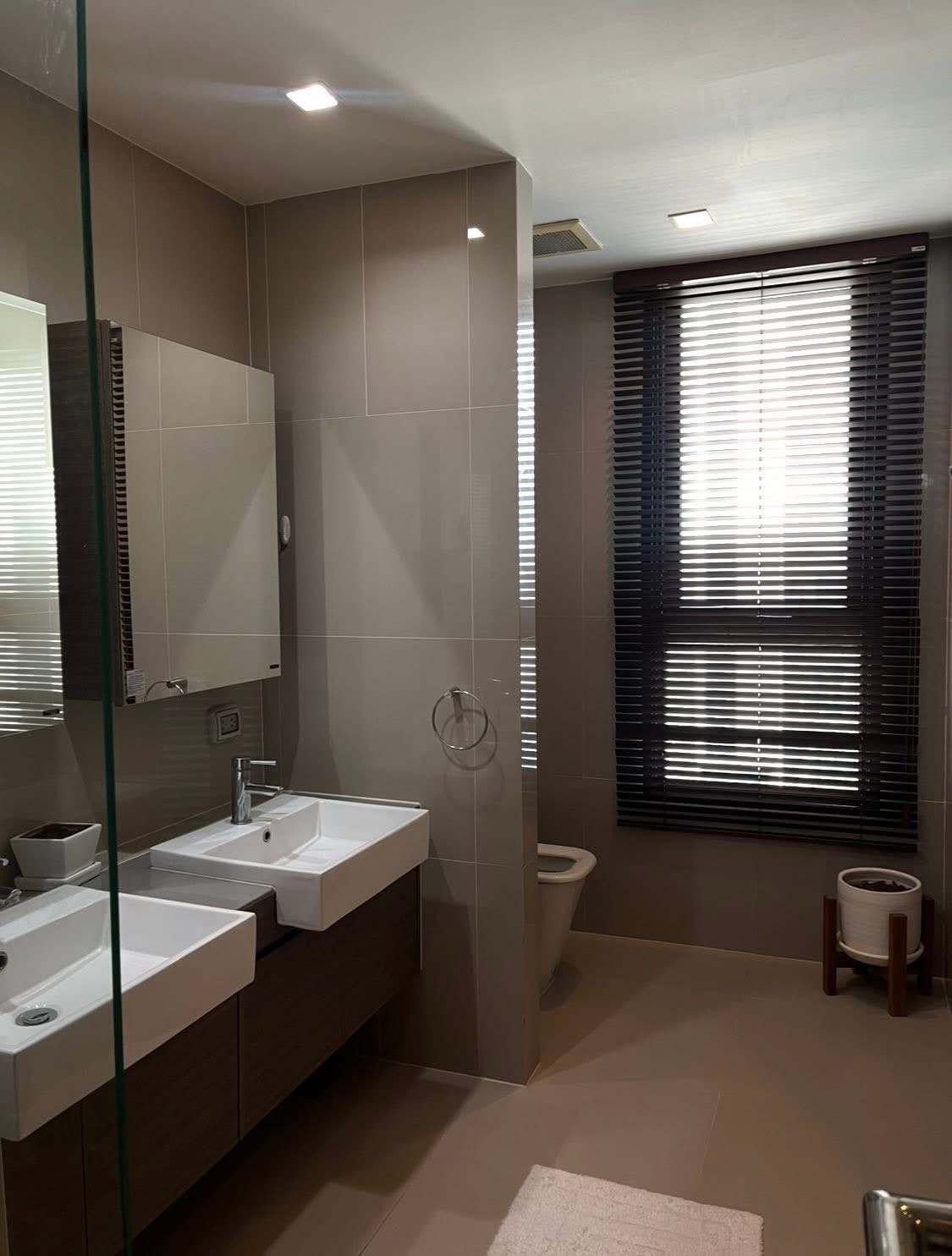 Quinn Condo Ratchadaphisek