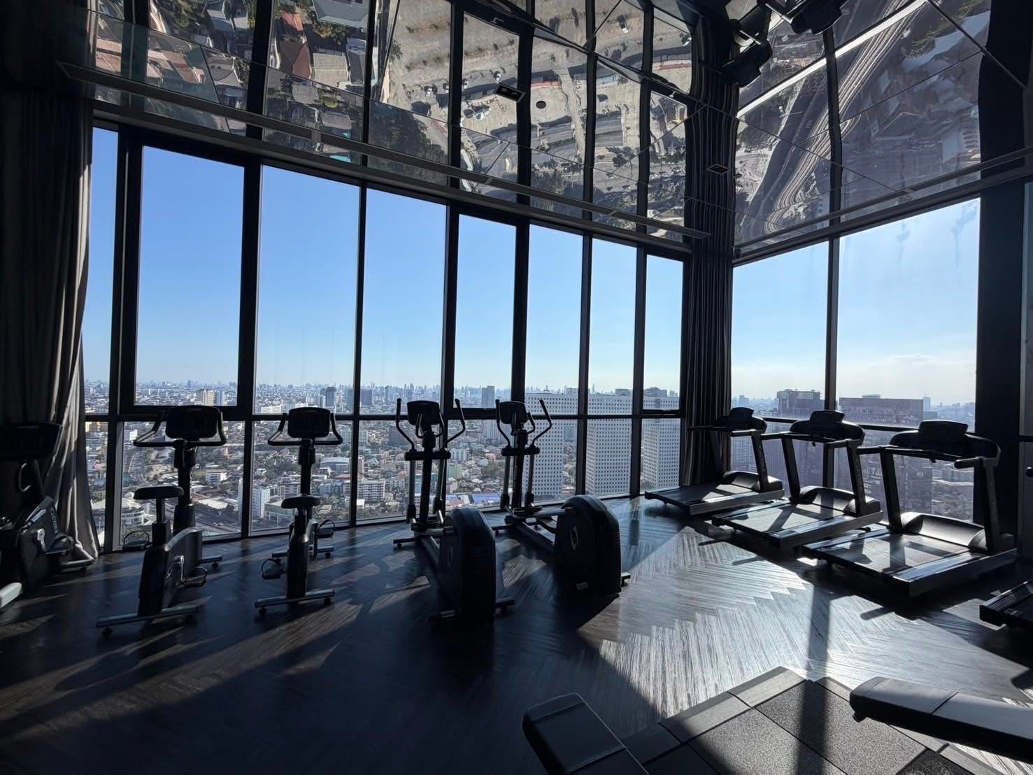 Mazarine Ratchayothin