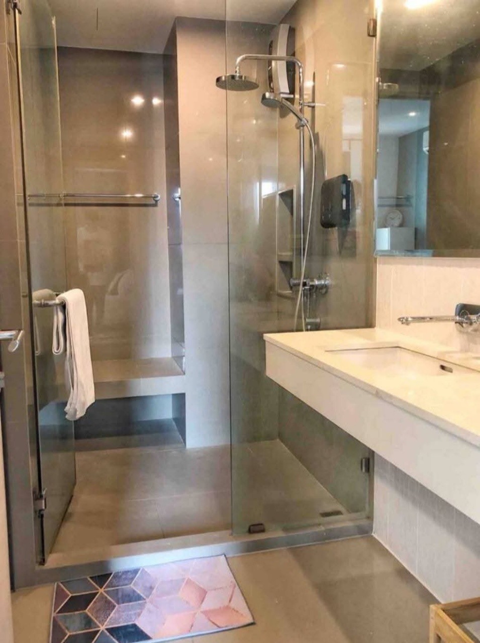 Rhythm Sukhumvit 42