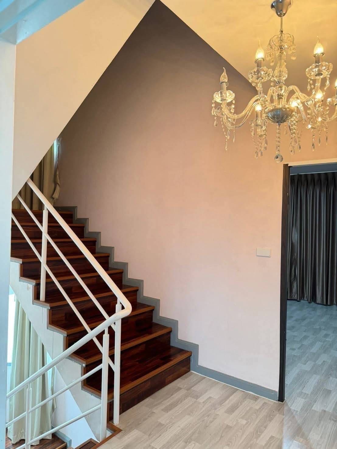 Chateau Dale Residence