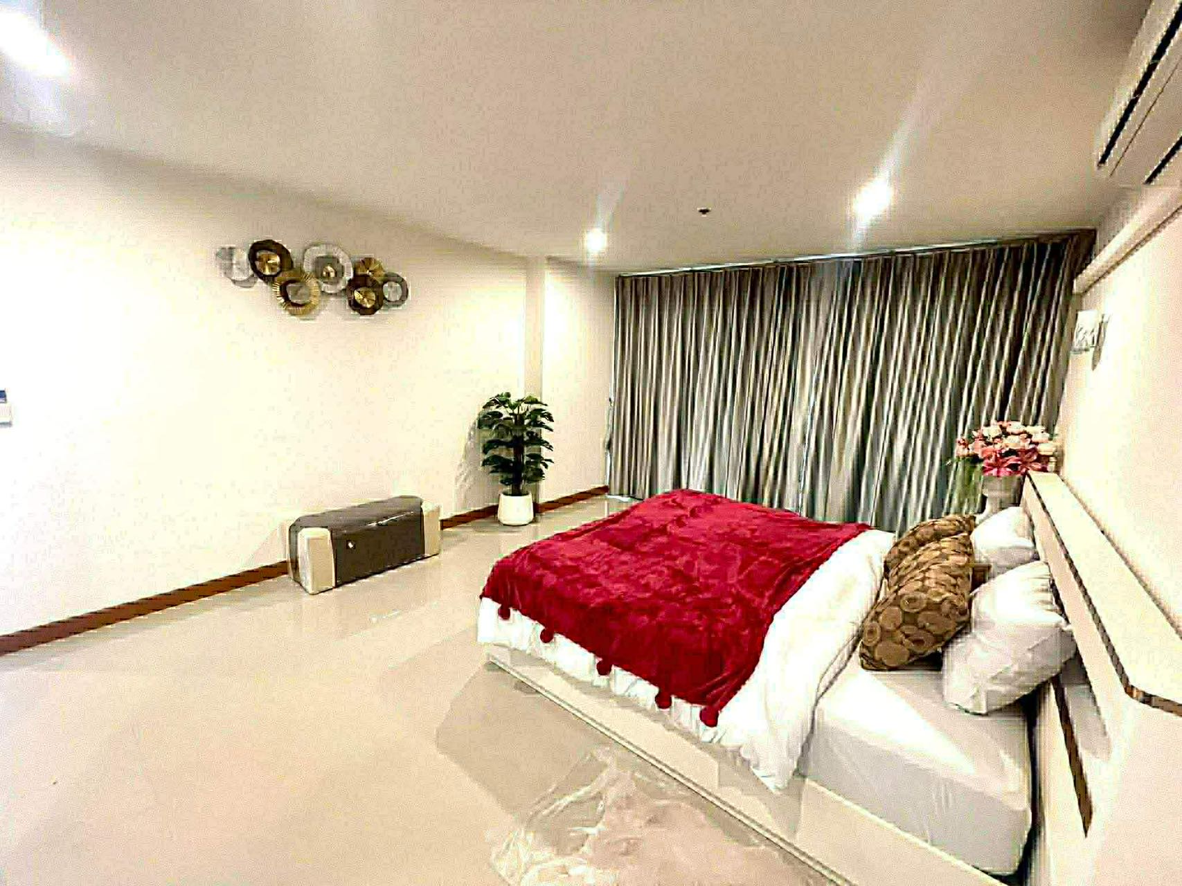 Paradise Condominium