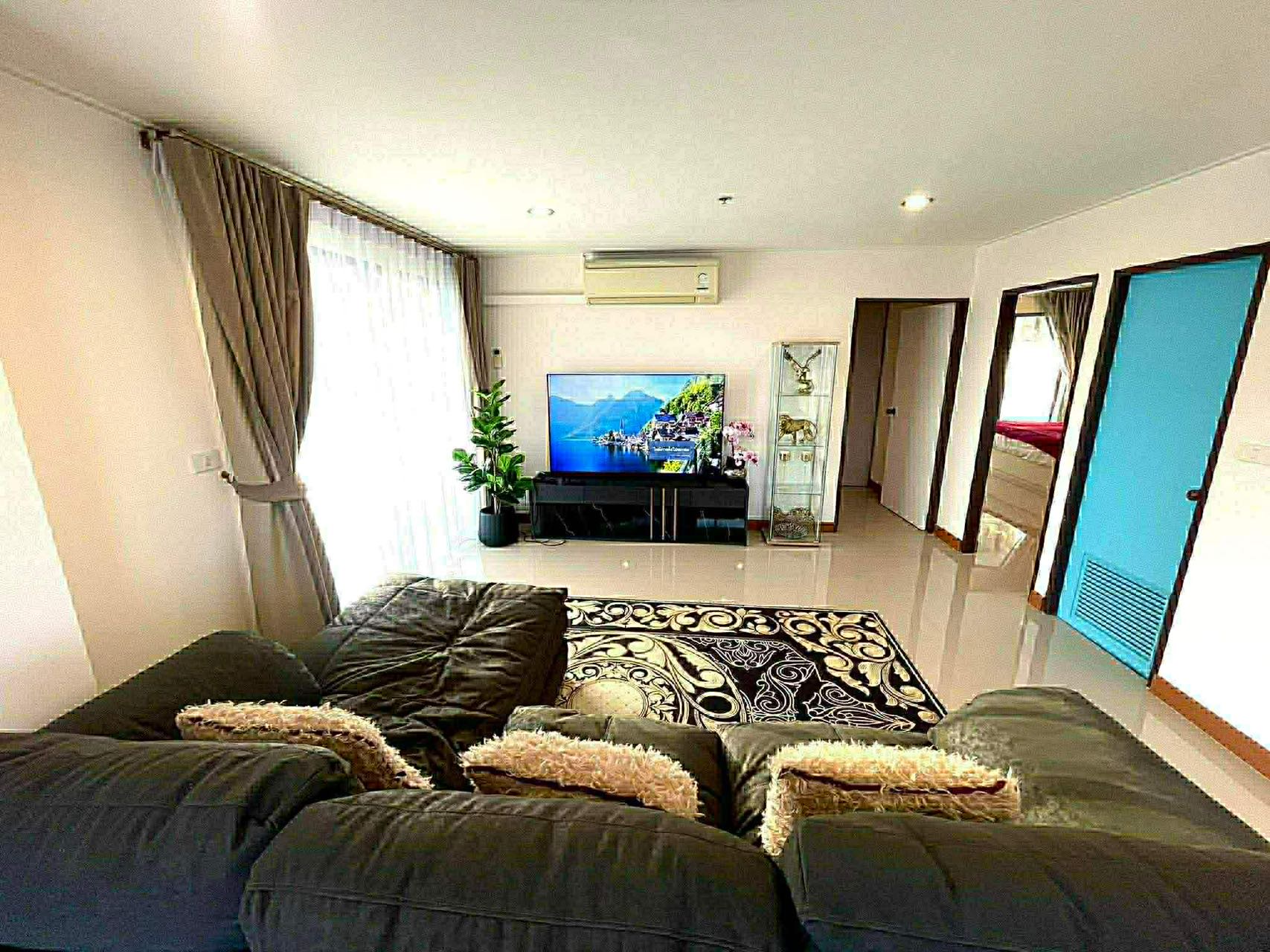 Paradise Condominium