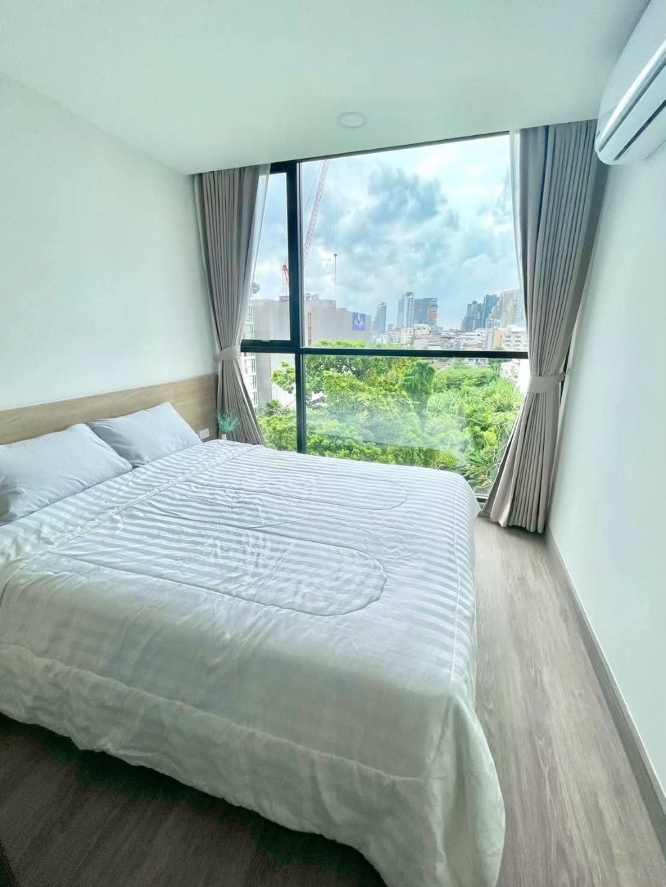 FLEXI Sathorn - Charoennakorn