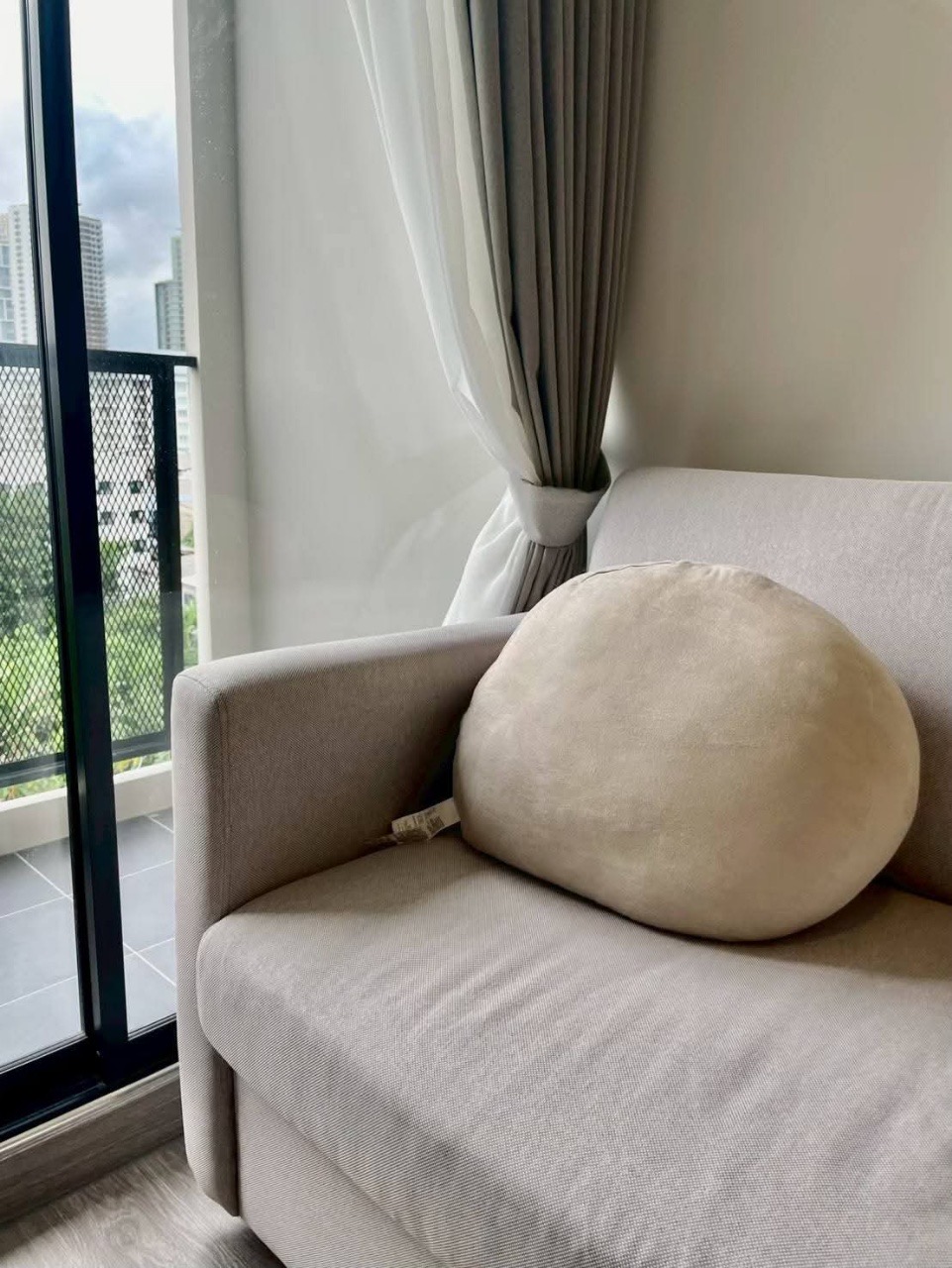 FLEXI Sathorn - Charoennakorn