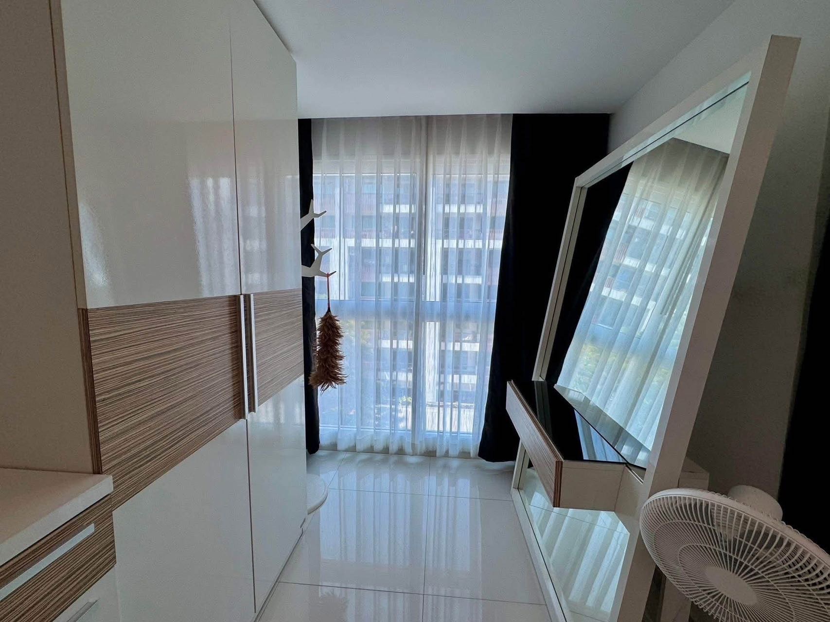 Centara Avenue Residence 