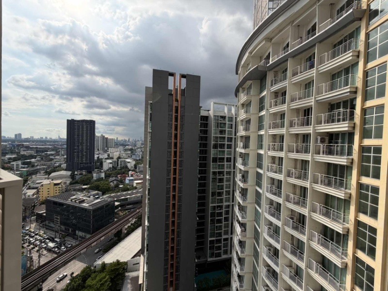  Sky Walk Residences