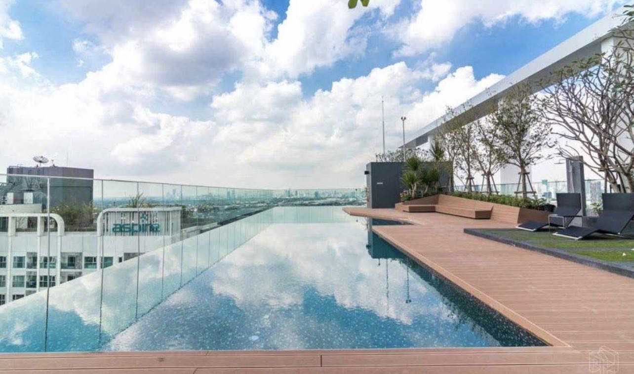 Life Sukhumvit 48