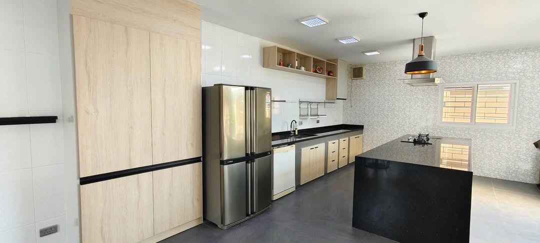 Courtyard Villa Rama 9- Wongwaen