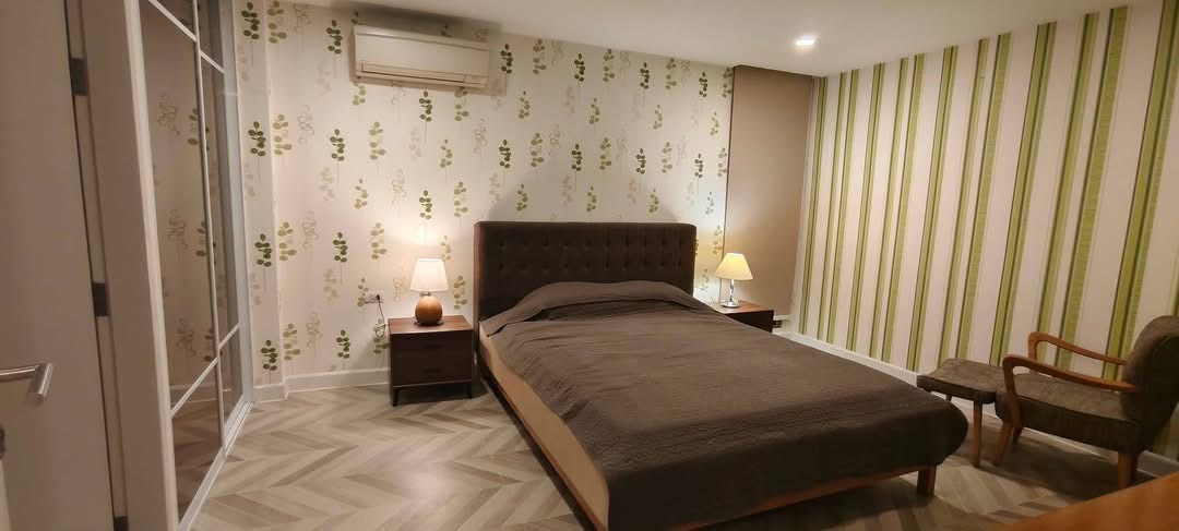 Courtyard Villa Rama 9- Wongwaen