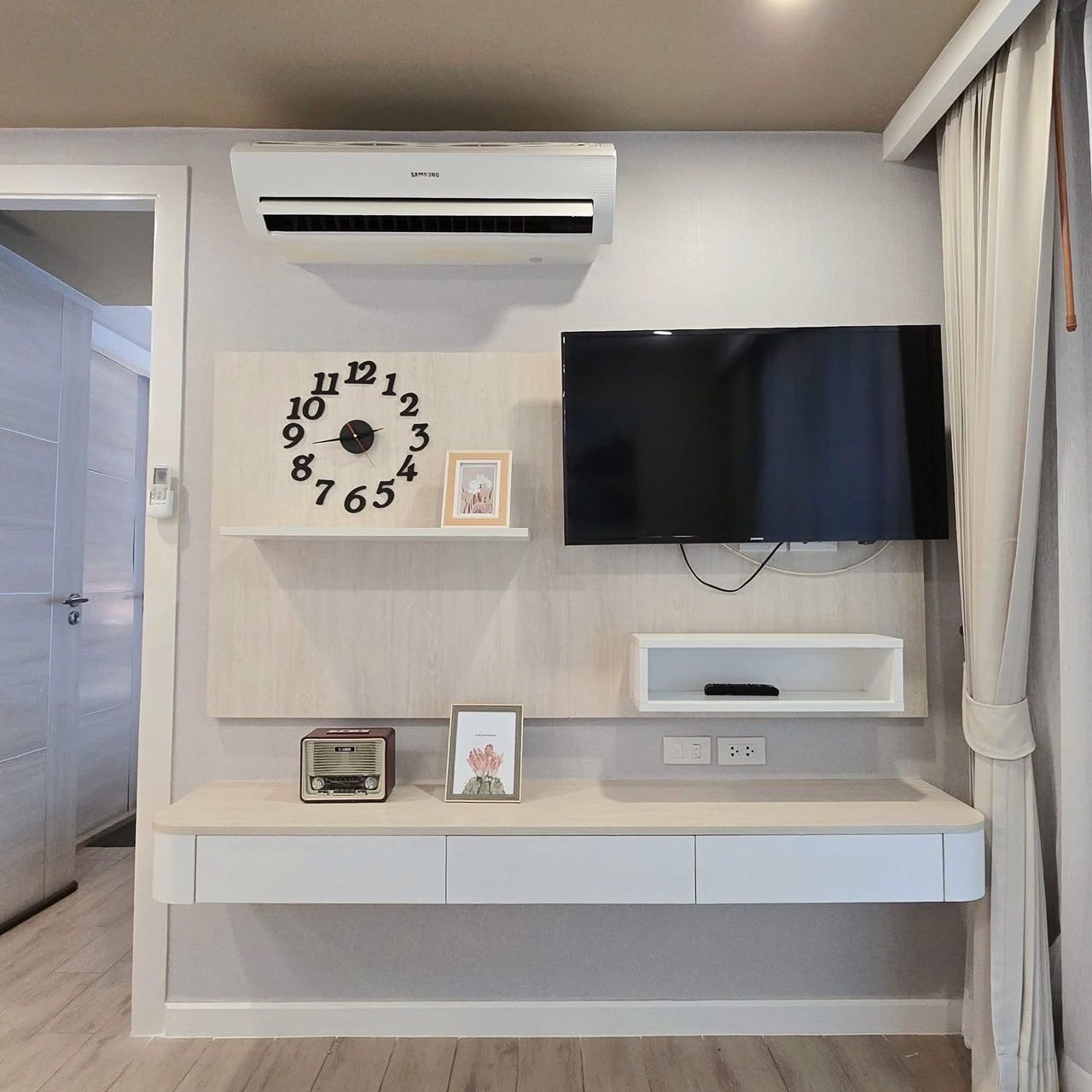 Seven Seas Condo 