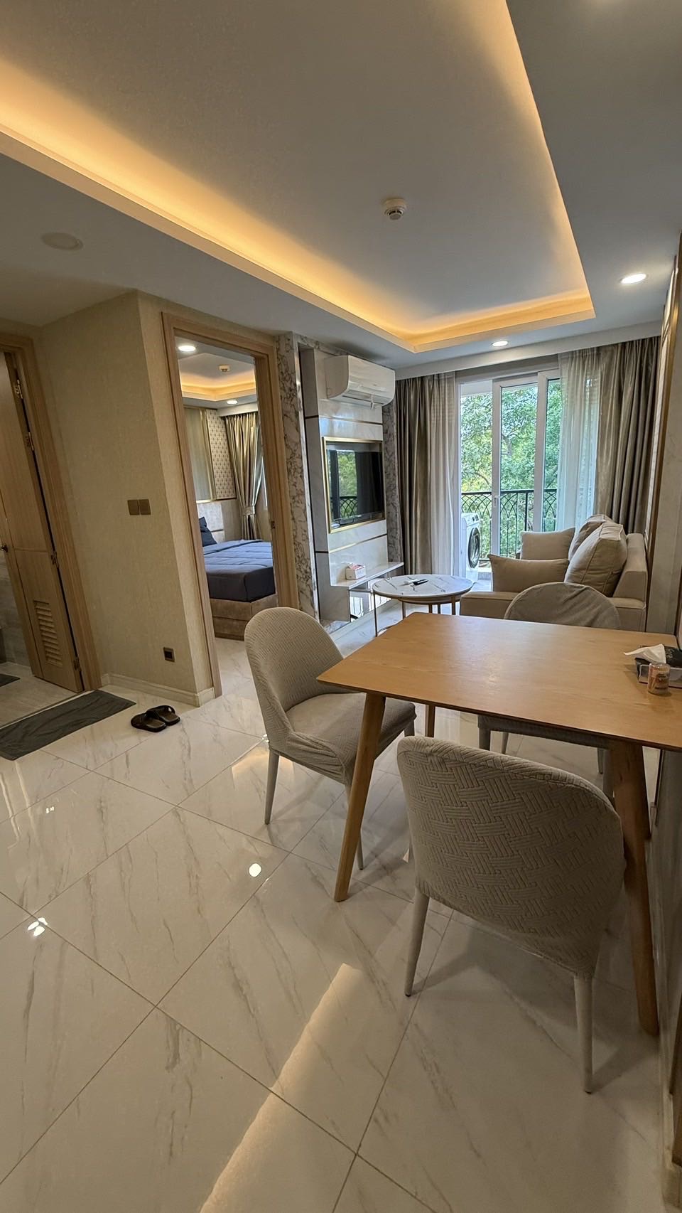 Dusit Grand Park 2