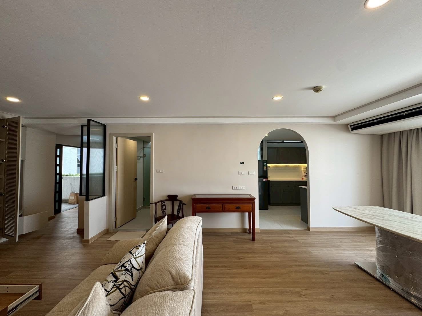 Supalai Place Sukhumvit 39 