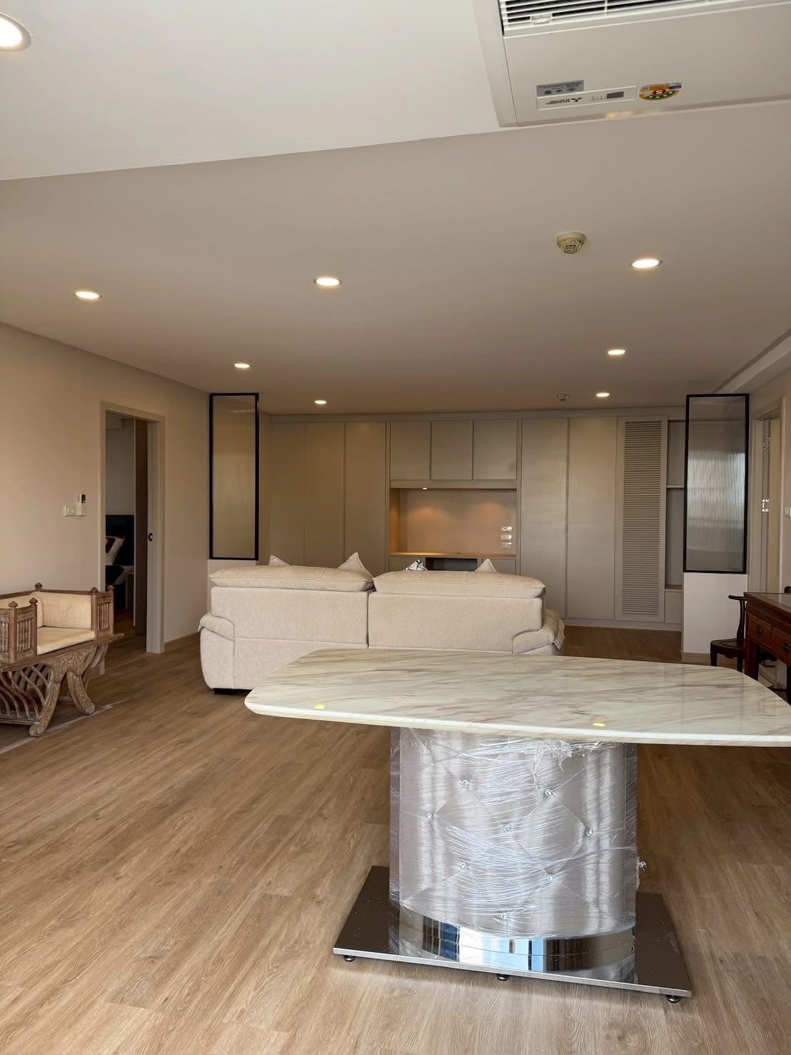 Supalai Place Sukhumvit 39 
