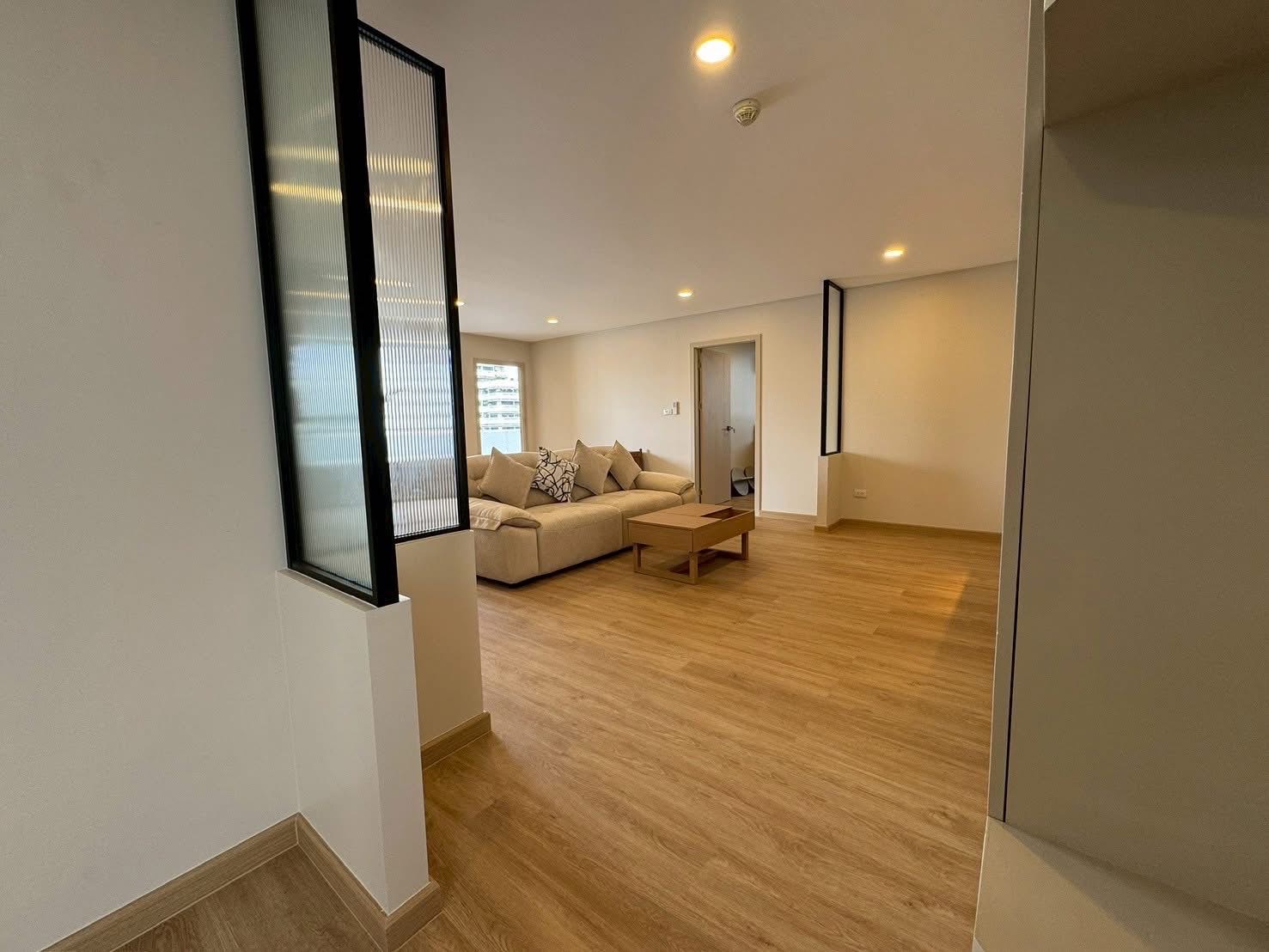 Supalai Place Sukhumvit 39 