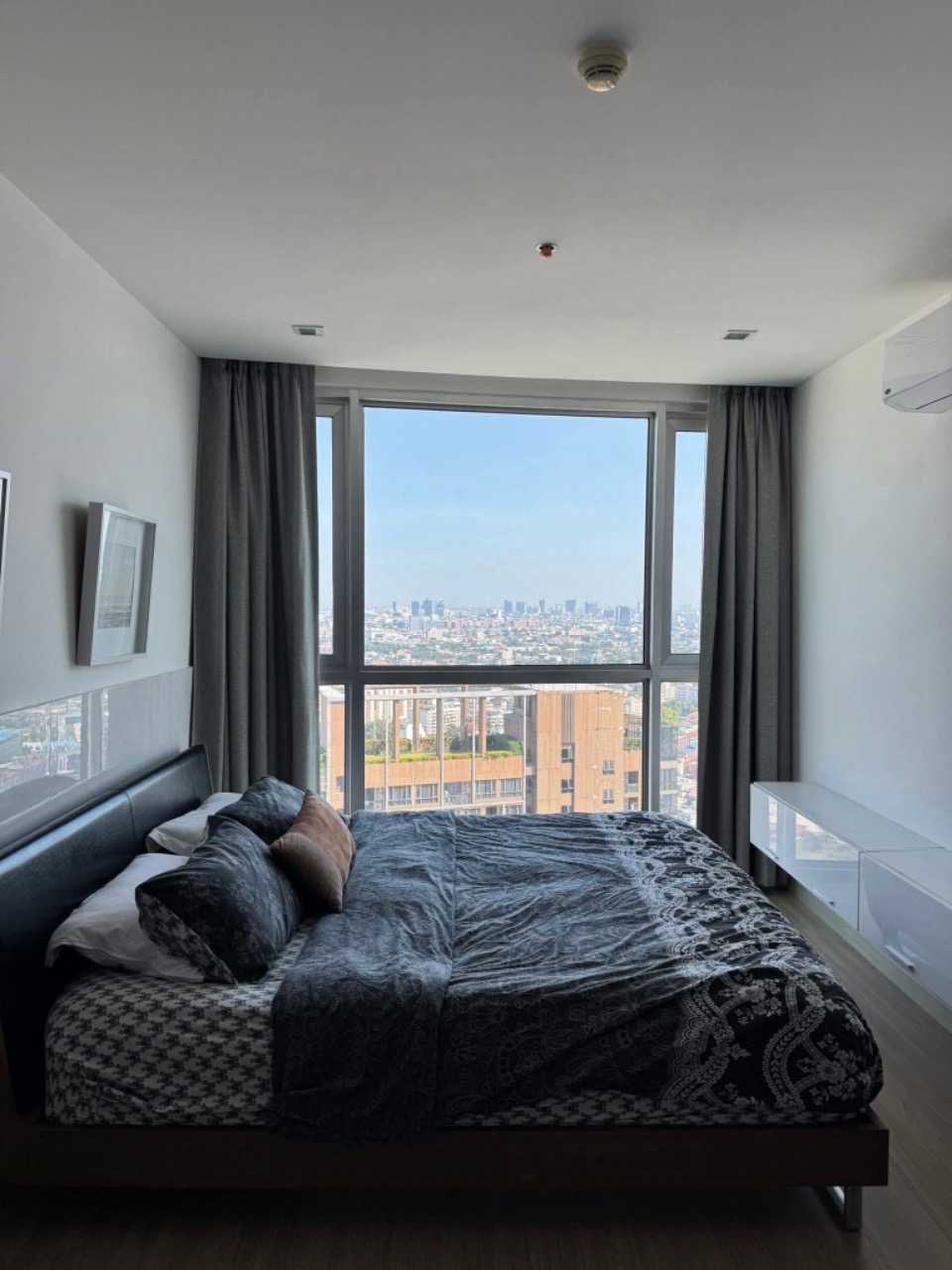 Skywalk Residence-B