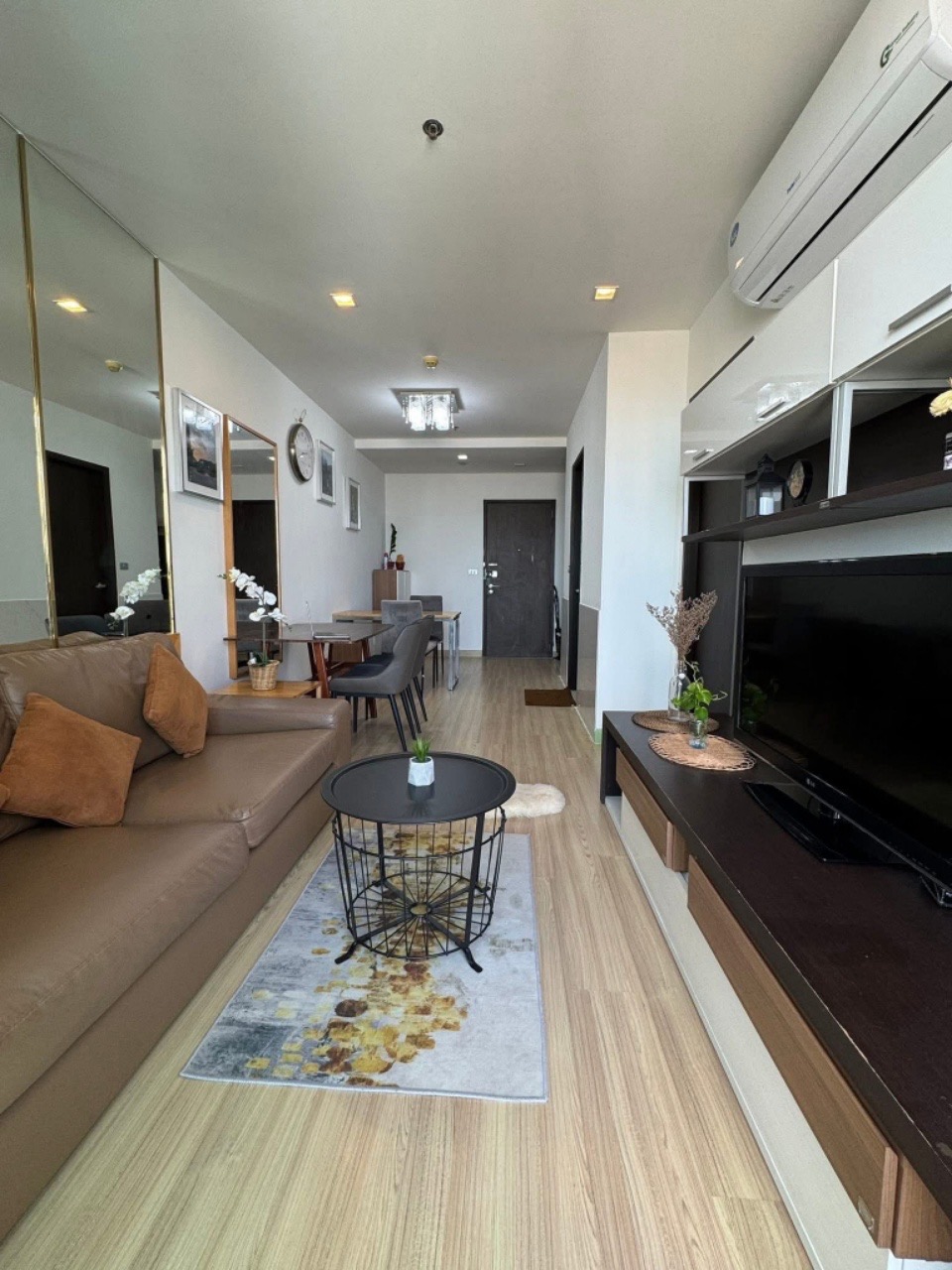 Skywalk Residence-B