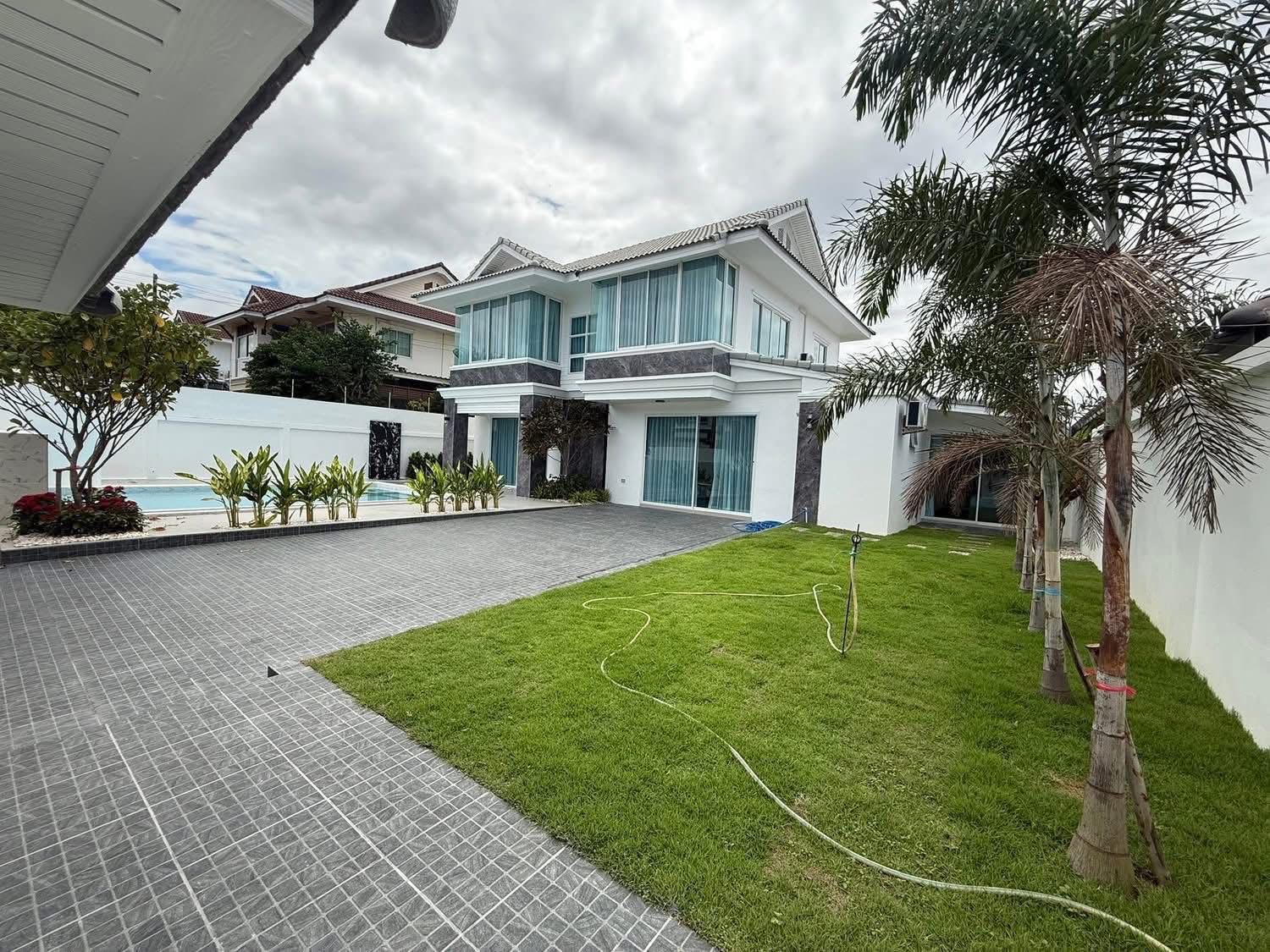 Hanssa Paradise Hill